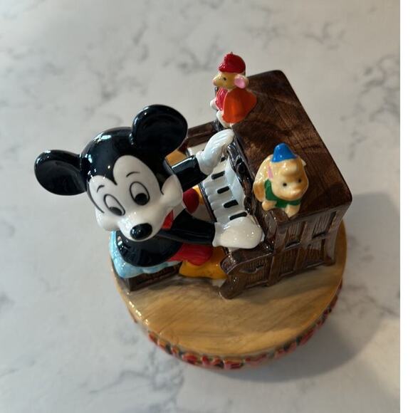 Vintage Mickey Mouse Playing Piano With  Mice Watching music box 1987 - Picture 5 of 8